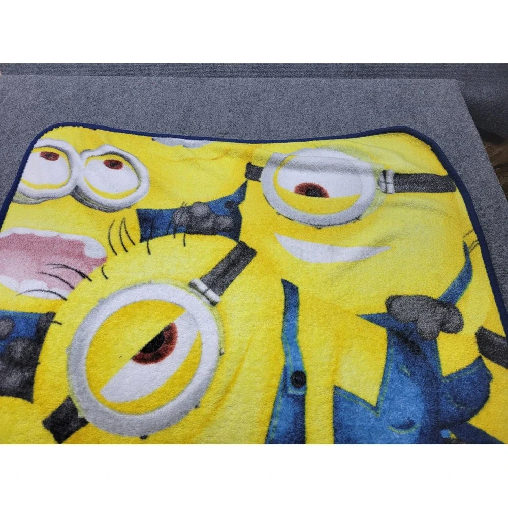 Despicable Me Minions Throw Blanket 48x38 Fleece Universal Studios Plush